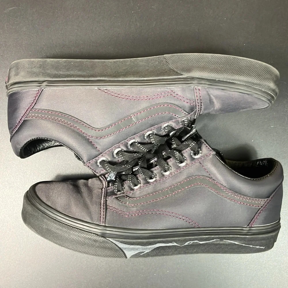 Vans x Harry Potter Deathly Hallows Off the Wall Sneaker Shoes Men 6 / Women 7.5